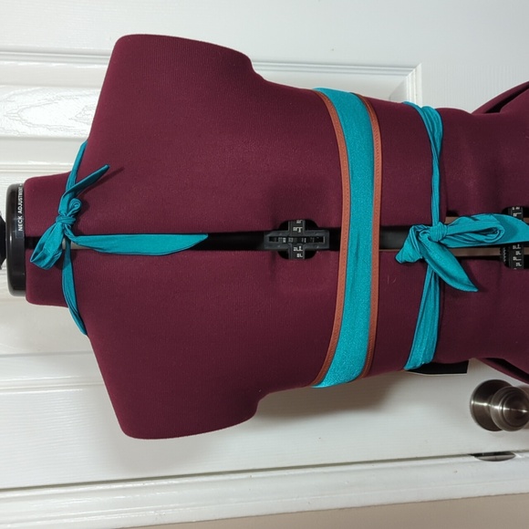 Victoria's Secret criss cross teal and bronze bikini top - Picture 3 of 3